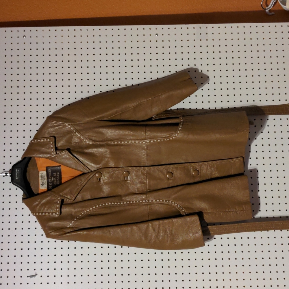 Vintage leather coat with stich detail L-xl